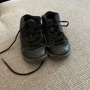 Boys sneakers